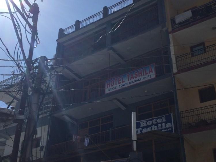 Hotel Tashila Manāli Exteriör bild
